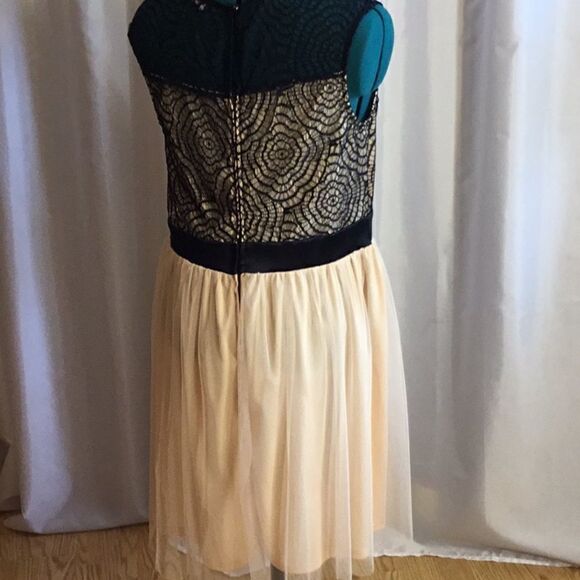 Sleeveless dress with lace top in size 1 XL by MYSTIC - Picture 11 of 16